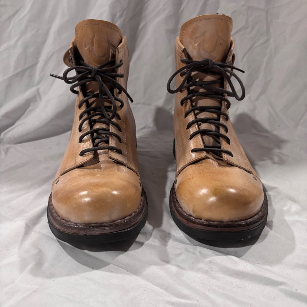 True religion boots in camel